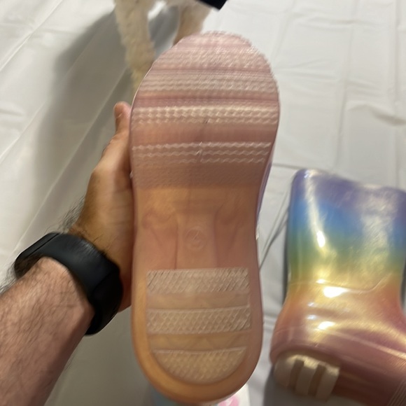 Cat & Jack Big Girl’s Size 4 Rainbow Multi Color Cece Pull On Rain Boots - Picture 7 of 7